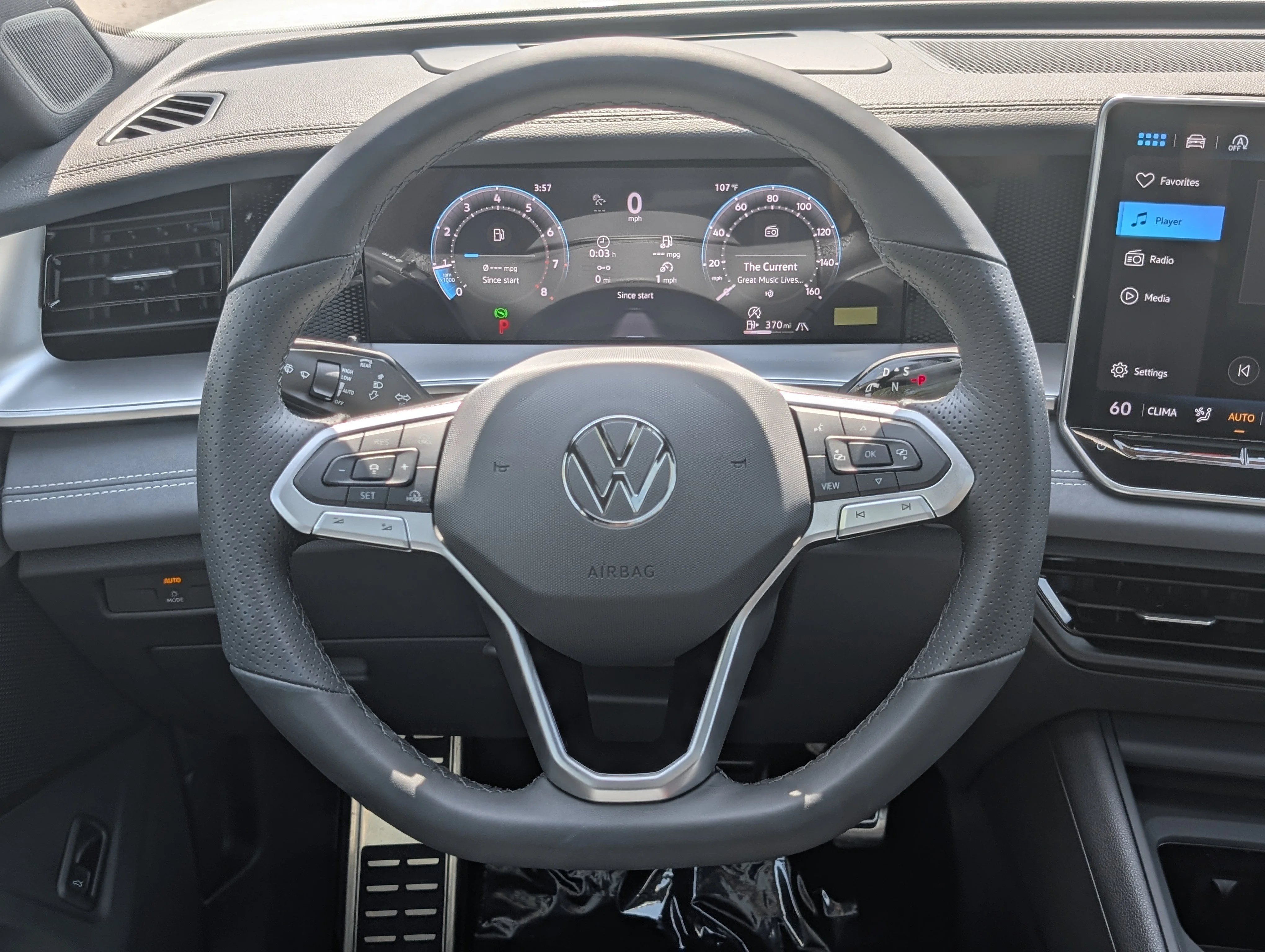 New 2026 Opal White w/Deep Black Roof Volkswagen SE R-Line Black image 12