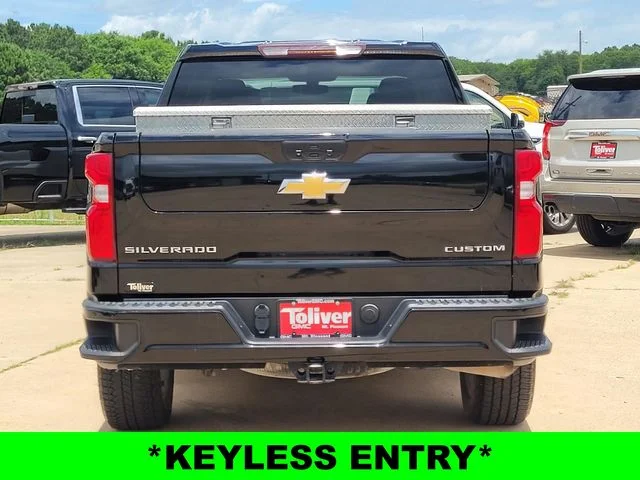 Used 2021 Black Chevrolet Custom image 6