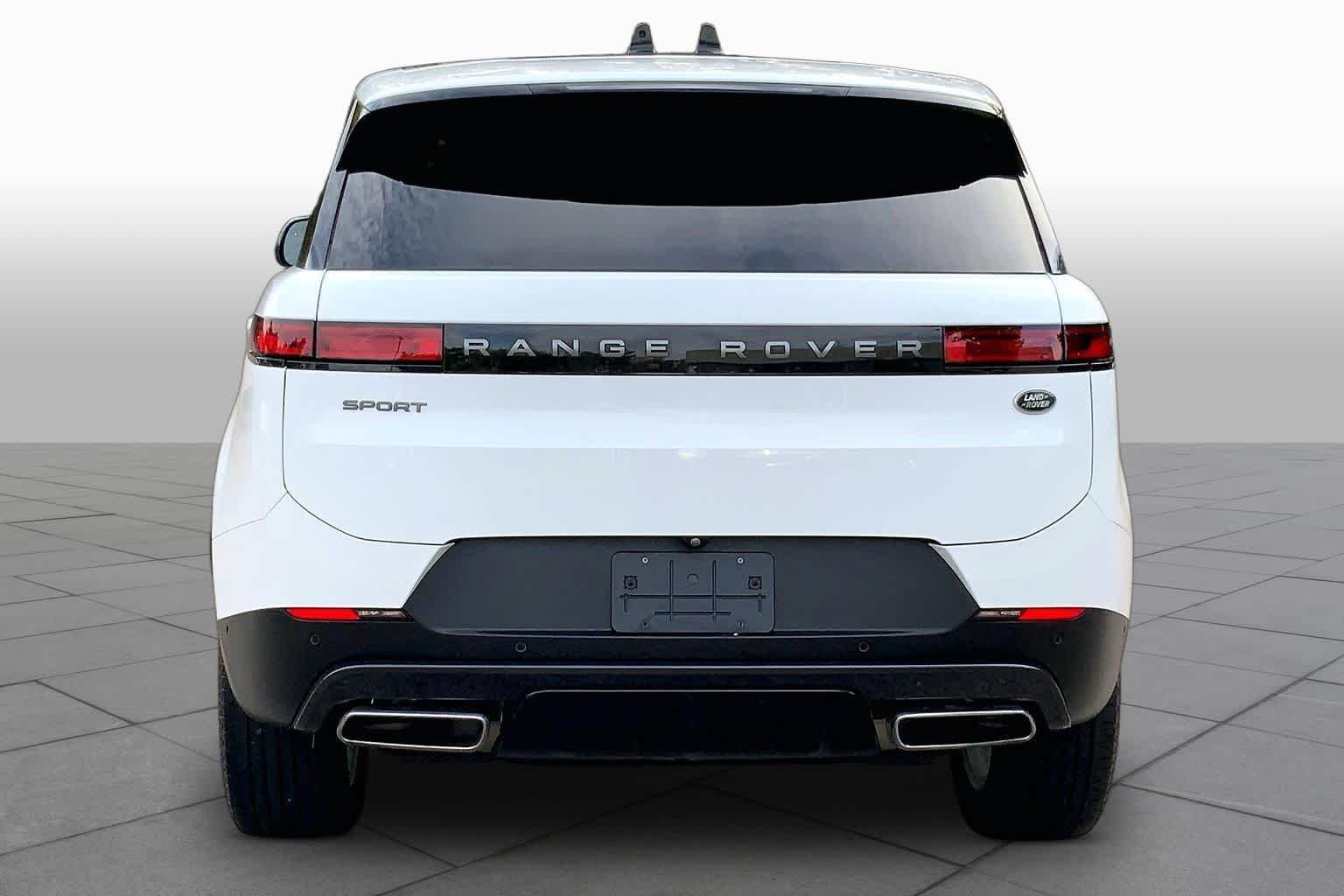 Used 2023 Fuji White Land Rover SE image 6