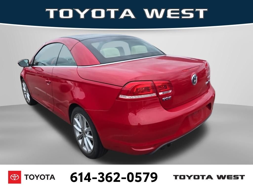 Used 2013 Red Volkswagen Komfort Edition image 4
