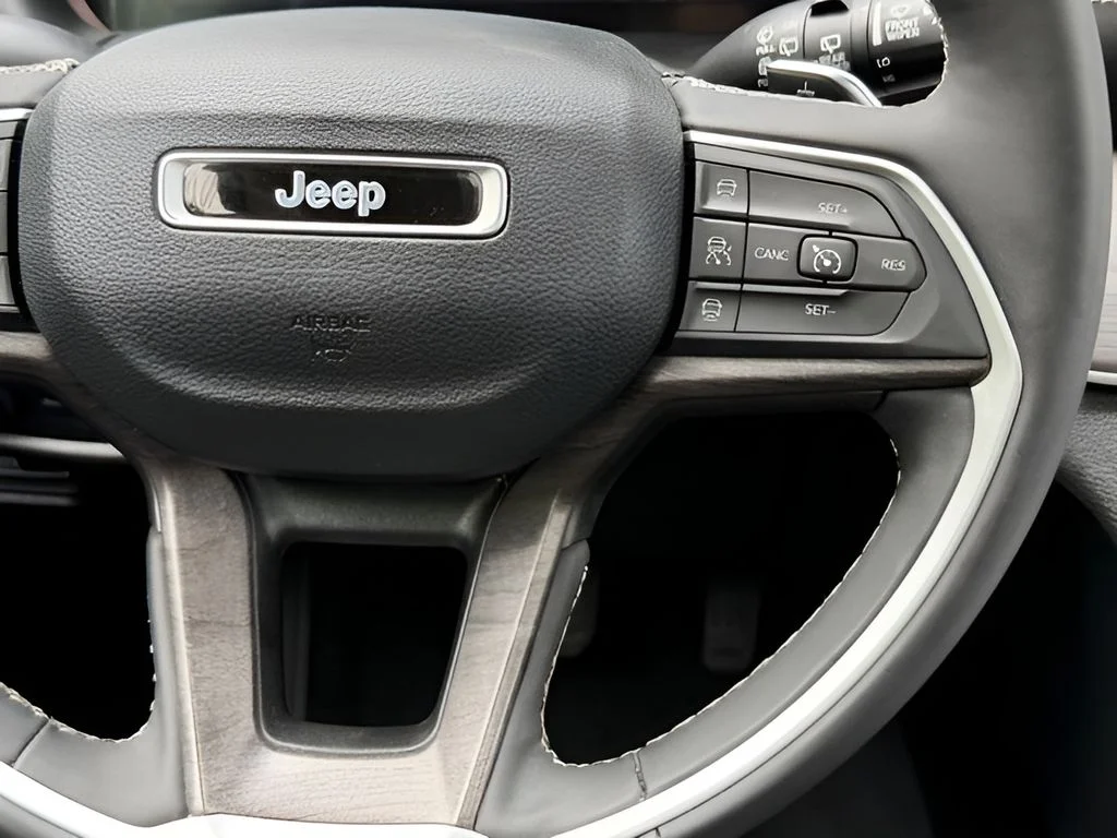 Used 2023 Black Jeep Limited image 33