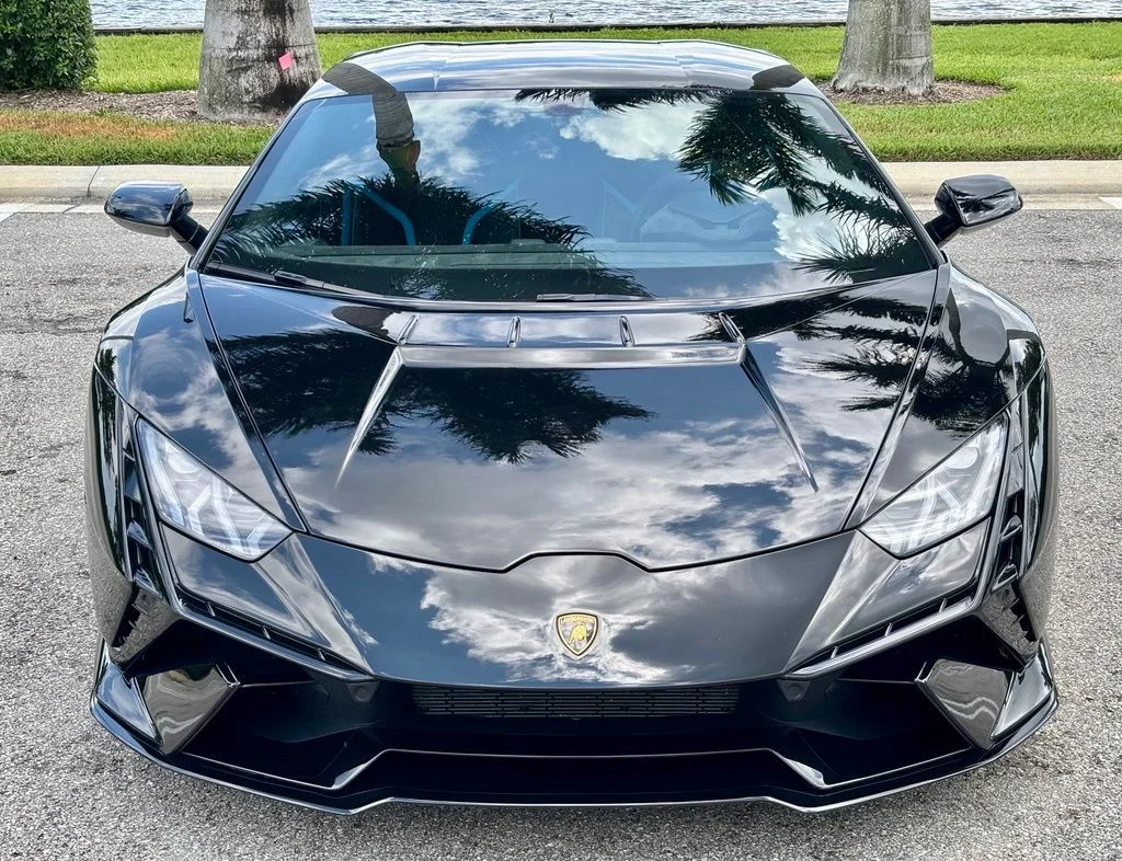 Used 2024 Nero Noctis Metallic Lamborghini  image 2