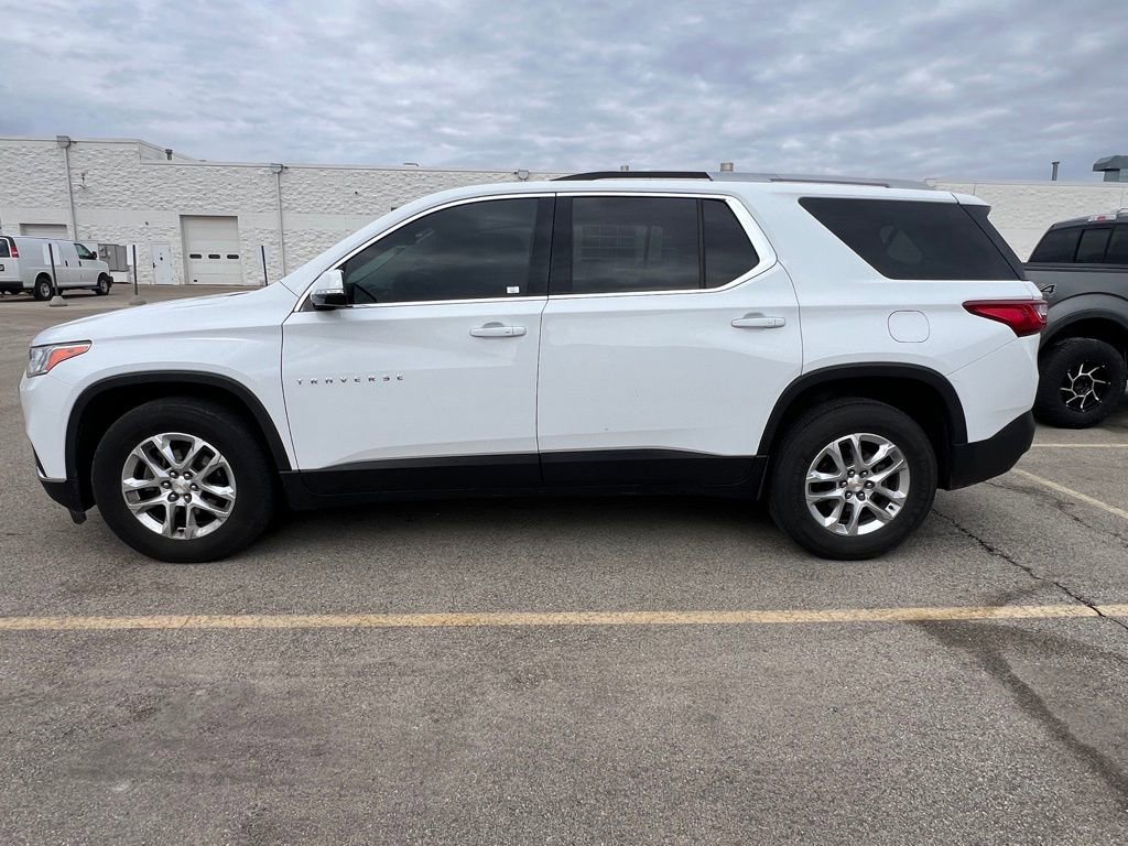 Used 2018 Chevrolet Traverse 1LT with VIN 1GNEVGKW1JJ272481 for sale in Mount Pleasant, WI