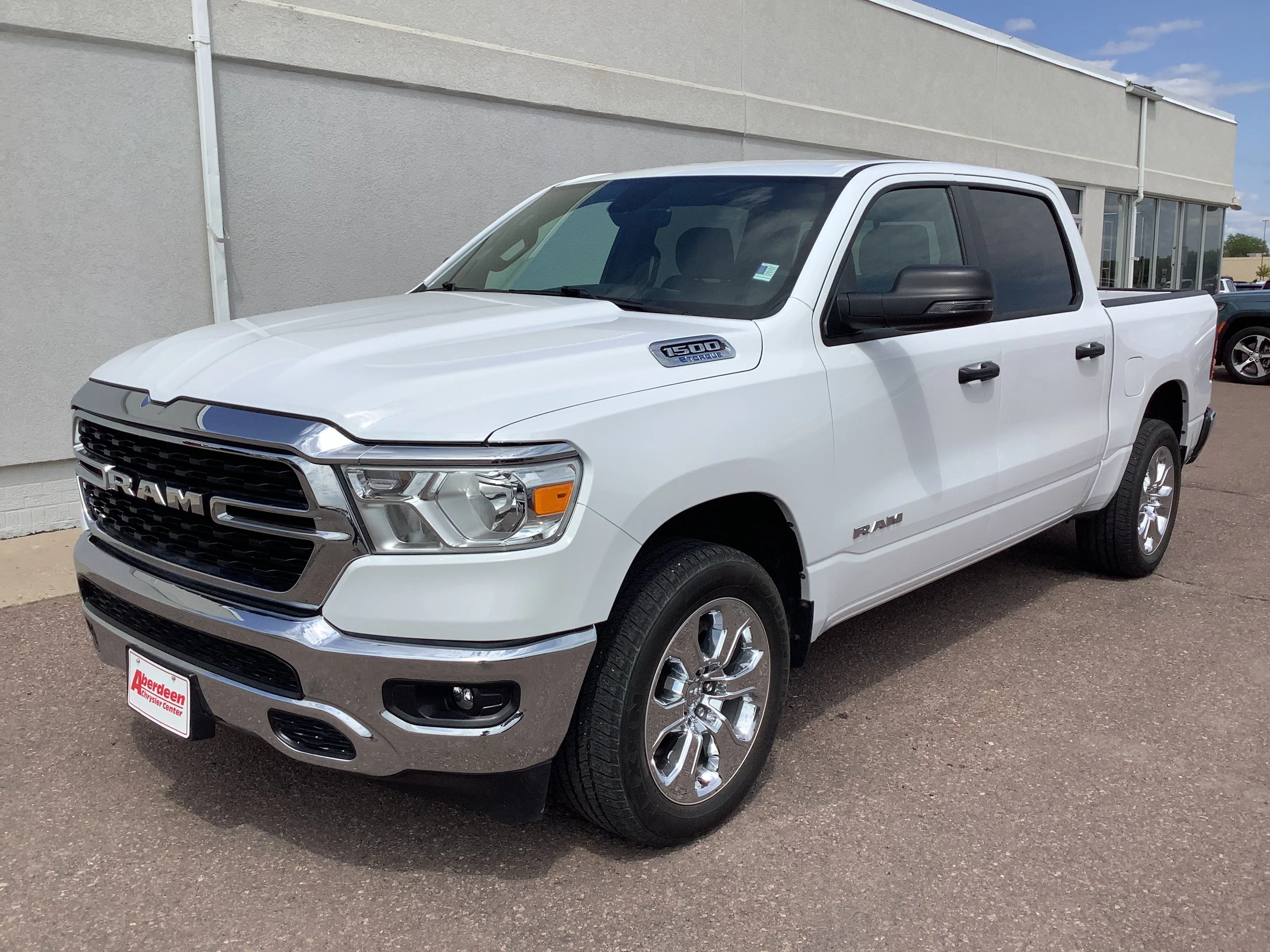 Used 2023 White Ram Big Horn/Lone Star image 15