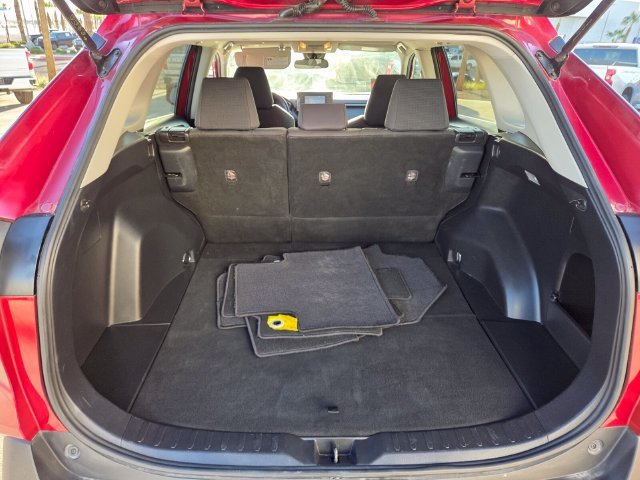 2019 Toyota RAV4 LE - Photo 13