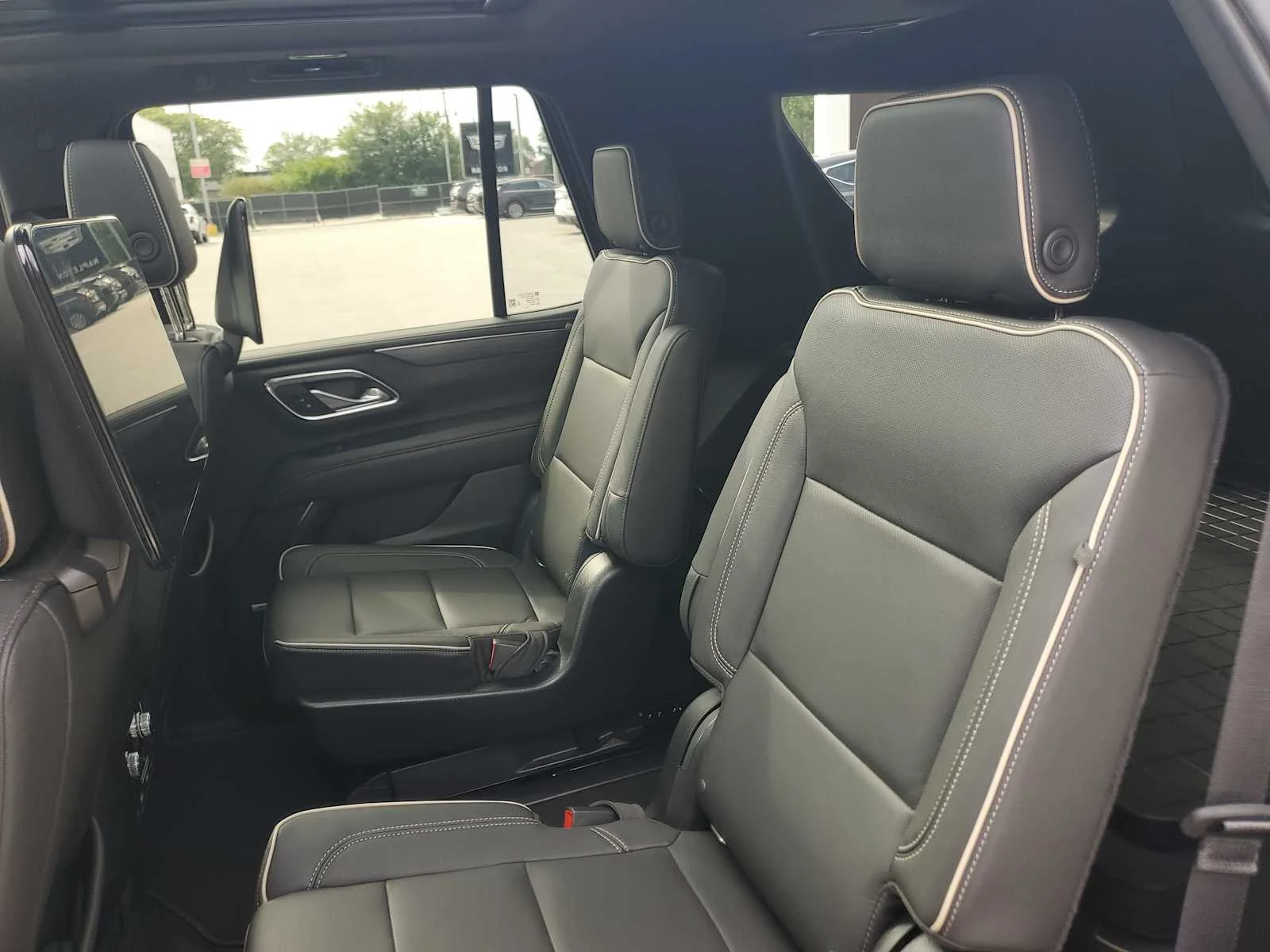 Used 2021 ONYX BLACK GMC SLT image 9