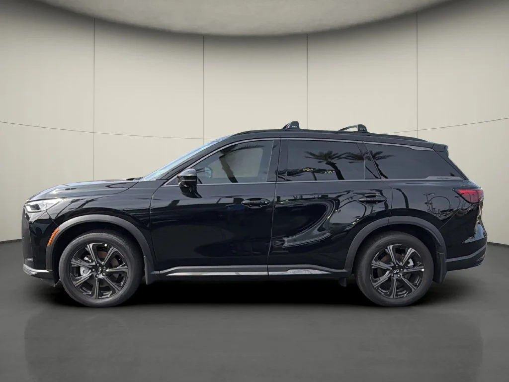 New 2027 MINERAL BLACK INFINITI Autograph AWD image 4