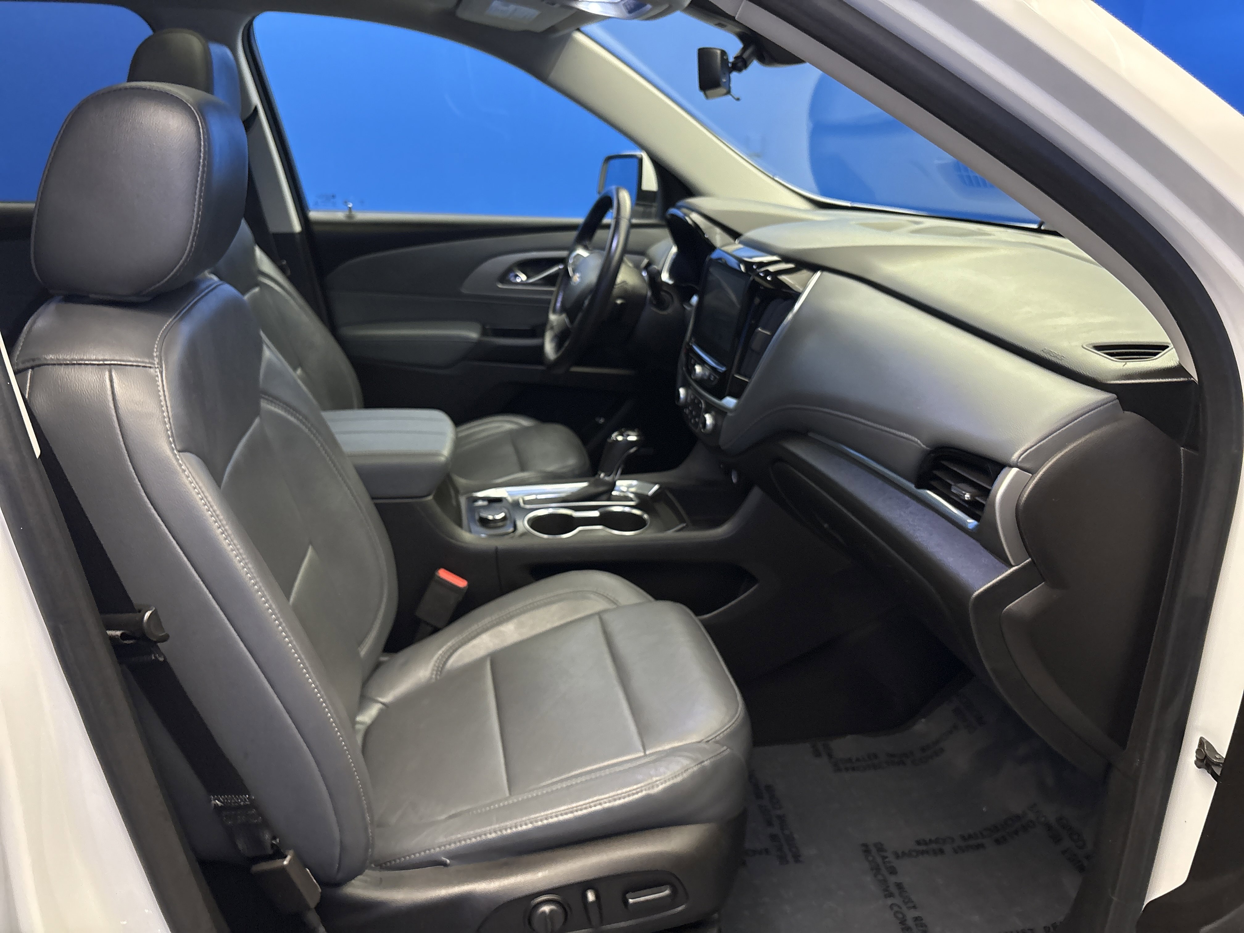 Used 2019 Summit White Chevrolet LT Leather image 24