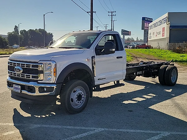 2026 Ford F-550 Super Duty Chassis Cab XL - Photo 7