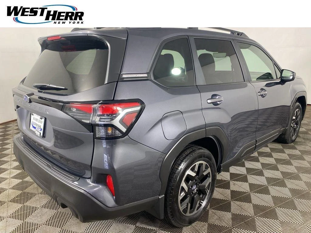 Used 2025 Magnetite Gray Metallic Subaru Premium image 21