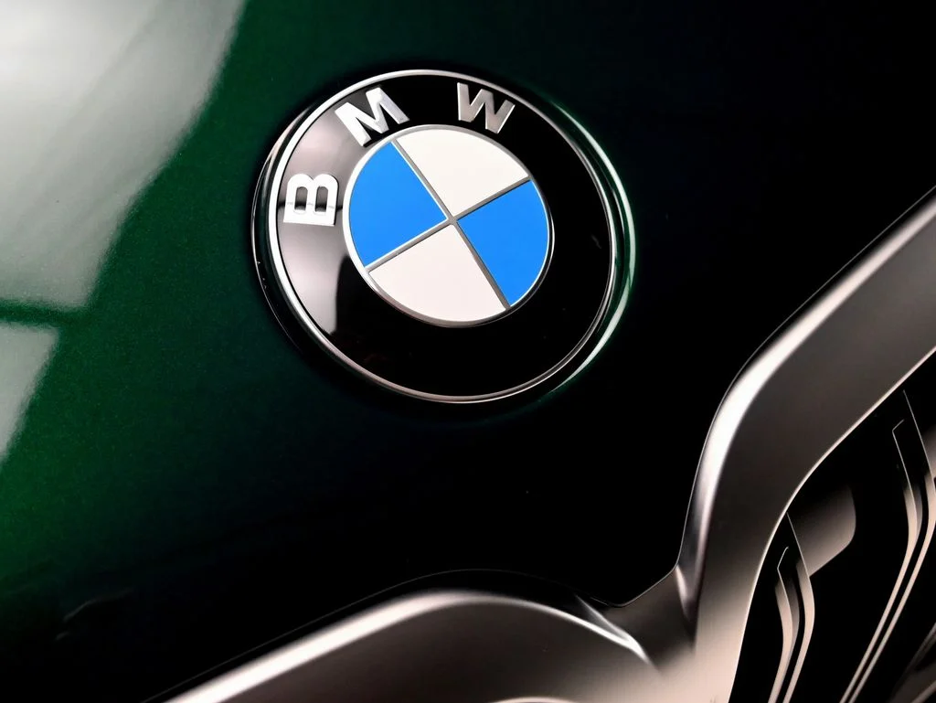 Used 2025 ALPINA Green Metallic BMW ALPINA XB7 image 34