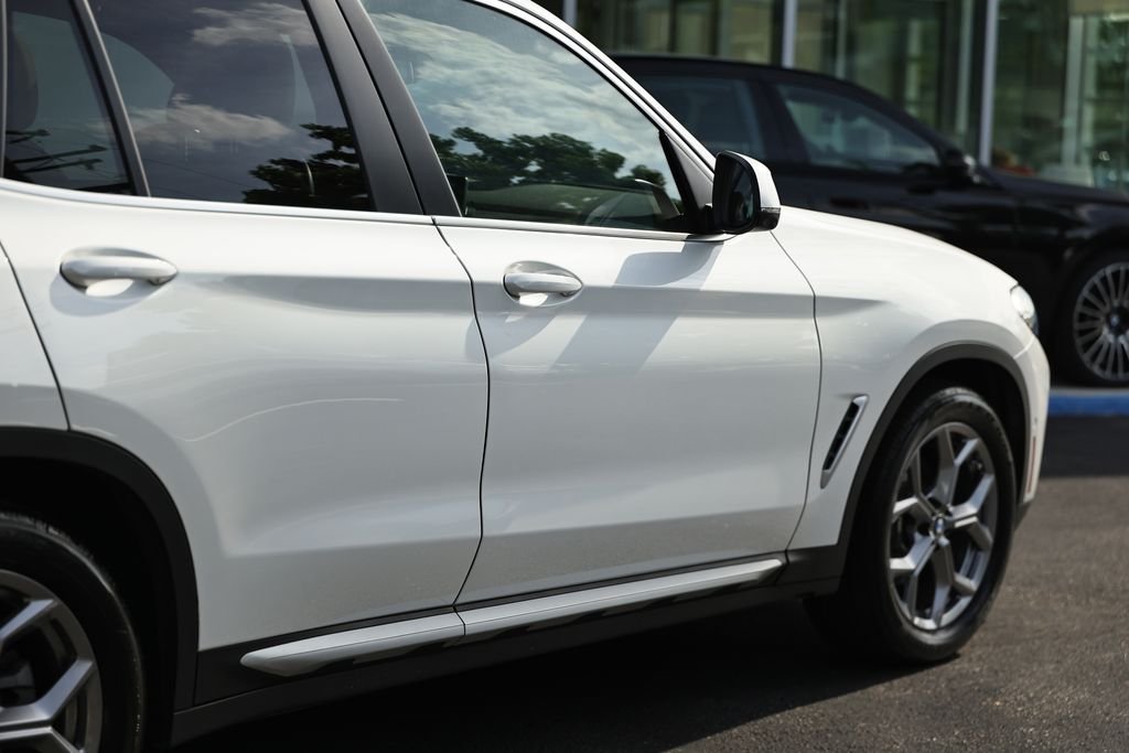 Used 2024 Mineral White Metallic BMW sDrive30i image 8