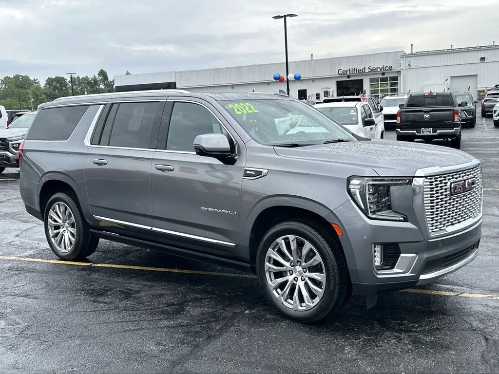 Used 2022 Gray GMC Denali image 2