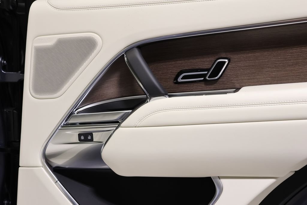 New 2026 Varesine Blue LAND ROVER SE PHEV image 43