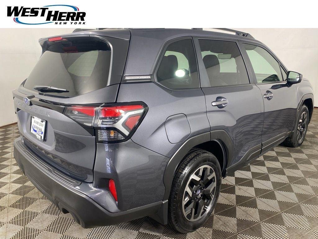 Used 2025 Magnetite Gray Metallic Subaru Premium image 21
