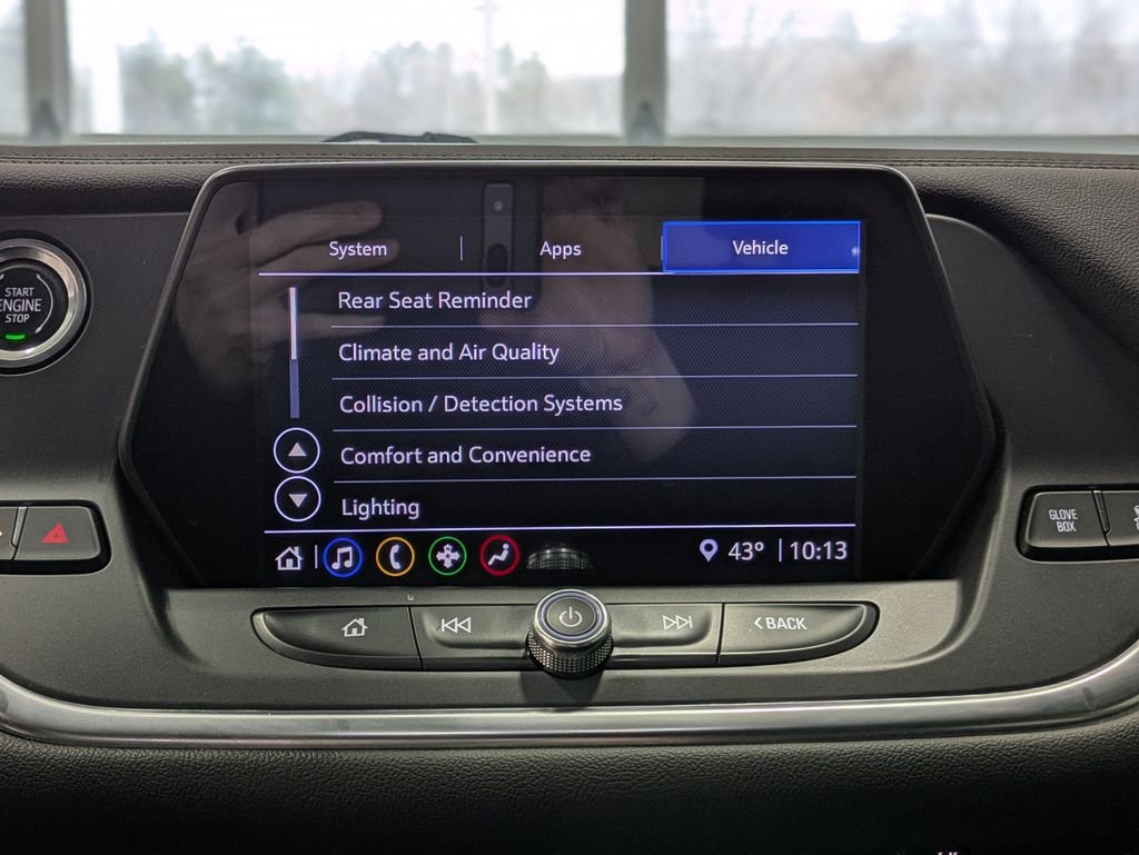 Used 2021 White Chevrolet LT image 25