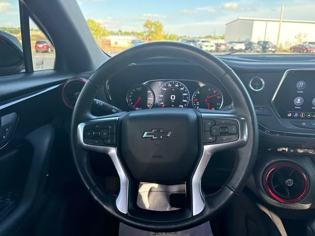 Used 2021 BLACK Chevrolet RS image 17