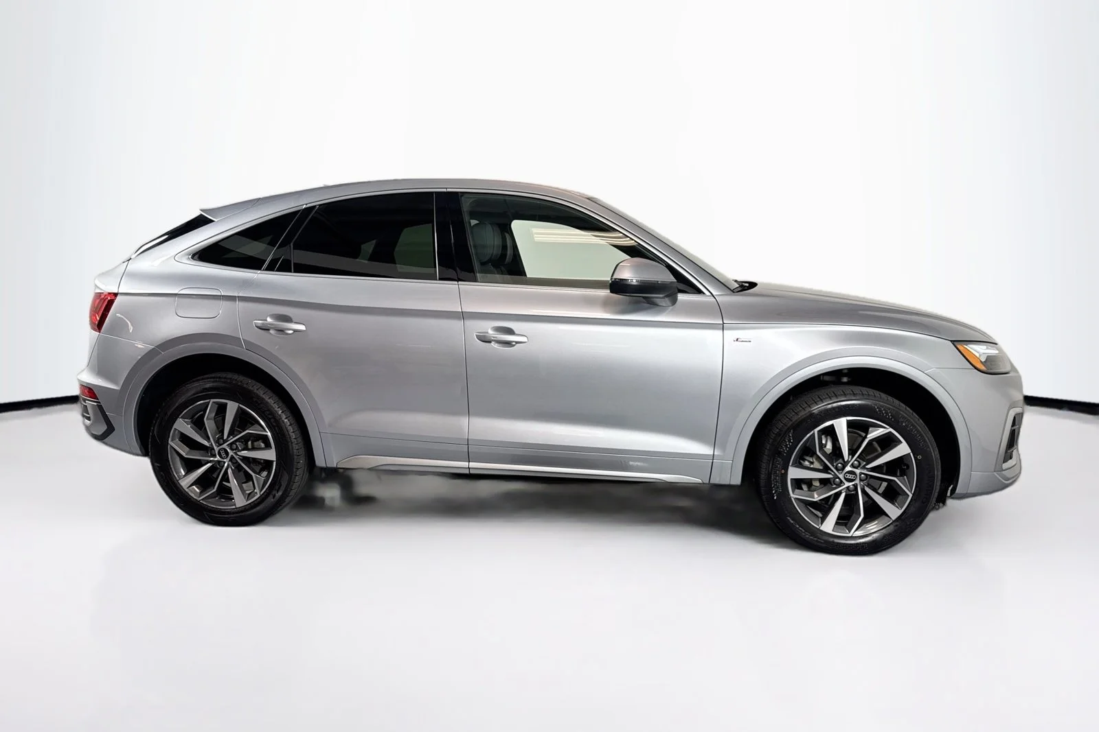 Used 2022 Black Audi S line Premium Plus image 4