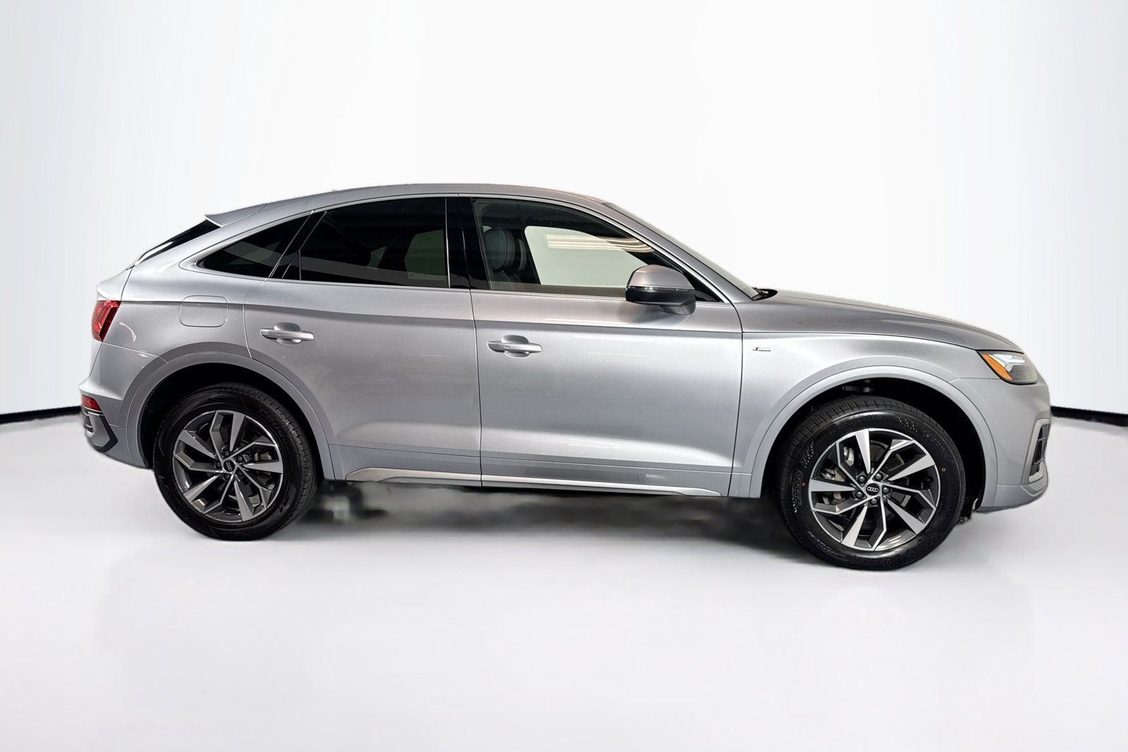Used 2022 Black Audi S line Premium Plus image 4