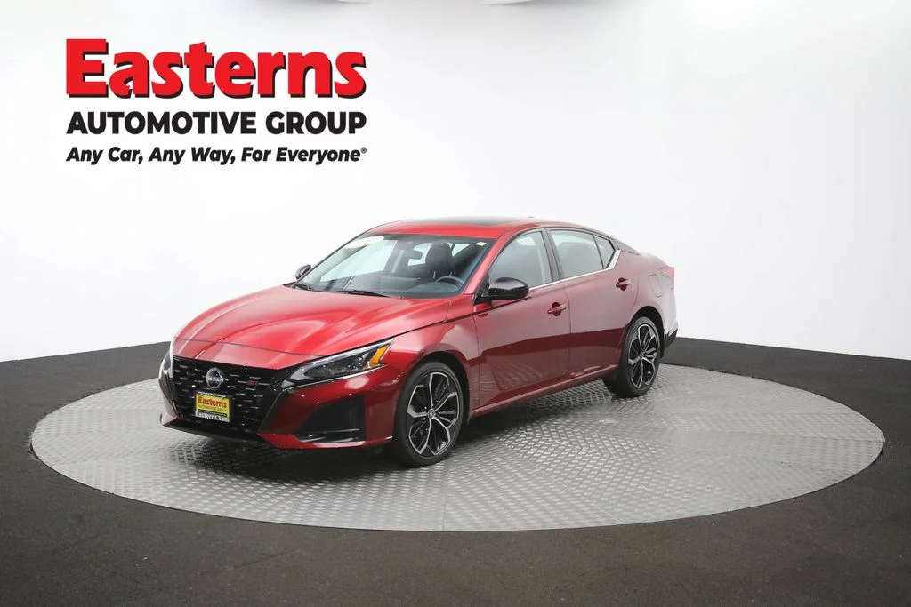 Used 2023 Red Nissan 2.5 SR image 56