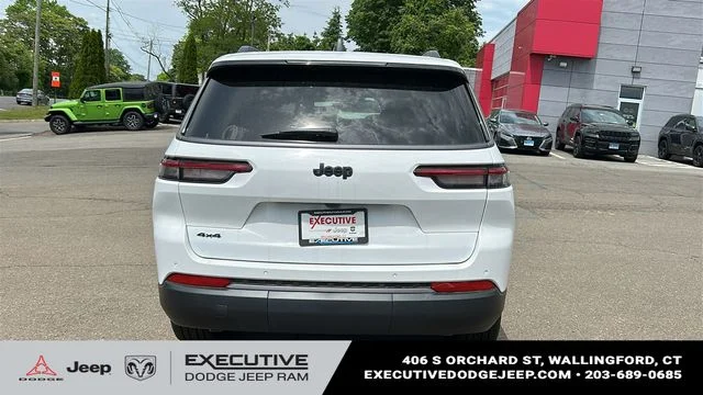 New 2026 Bright White Clear-Coat Exterior Paint Jeep Limited image 5