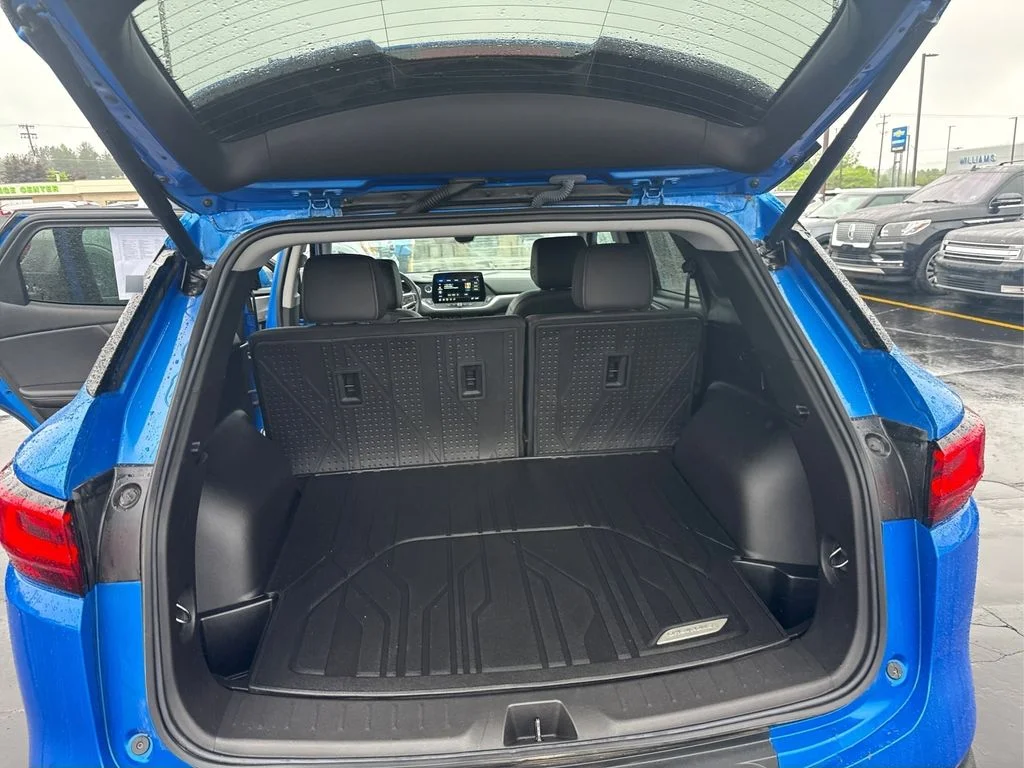 Used 2024 Riptide Blue Chevrolet LT image 22
