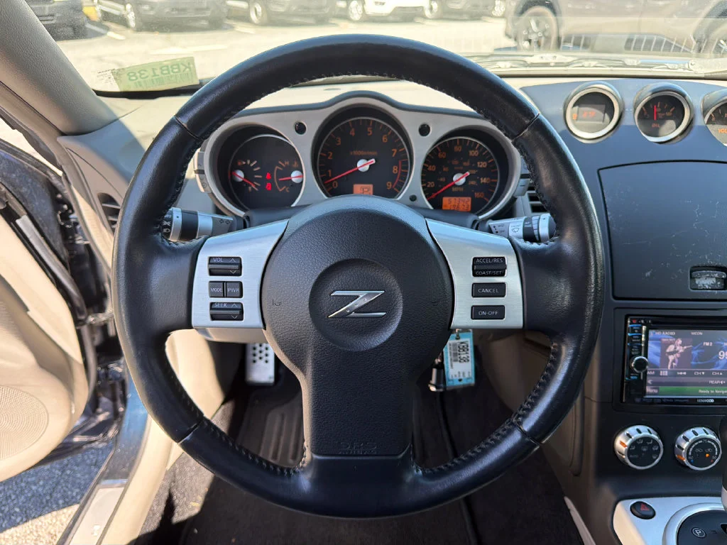 Used 2007 Blue Nissan Touring image 19