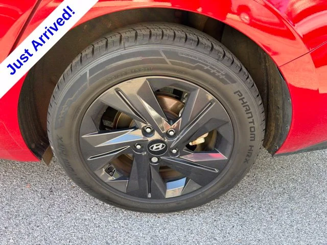 Used 2021 Red Hyundai SEL image 14