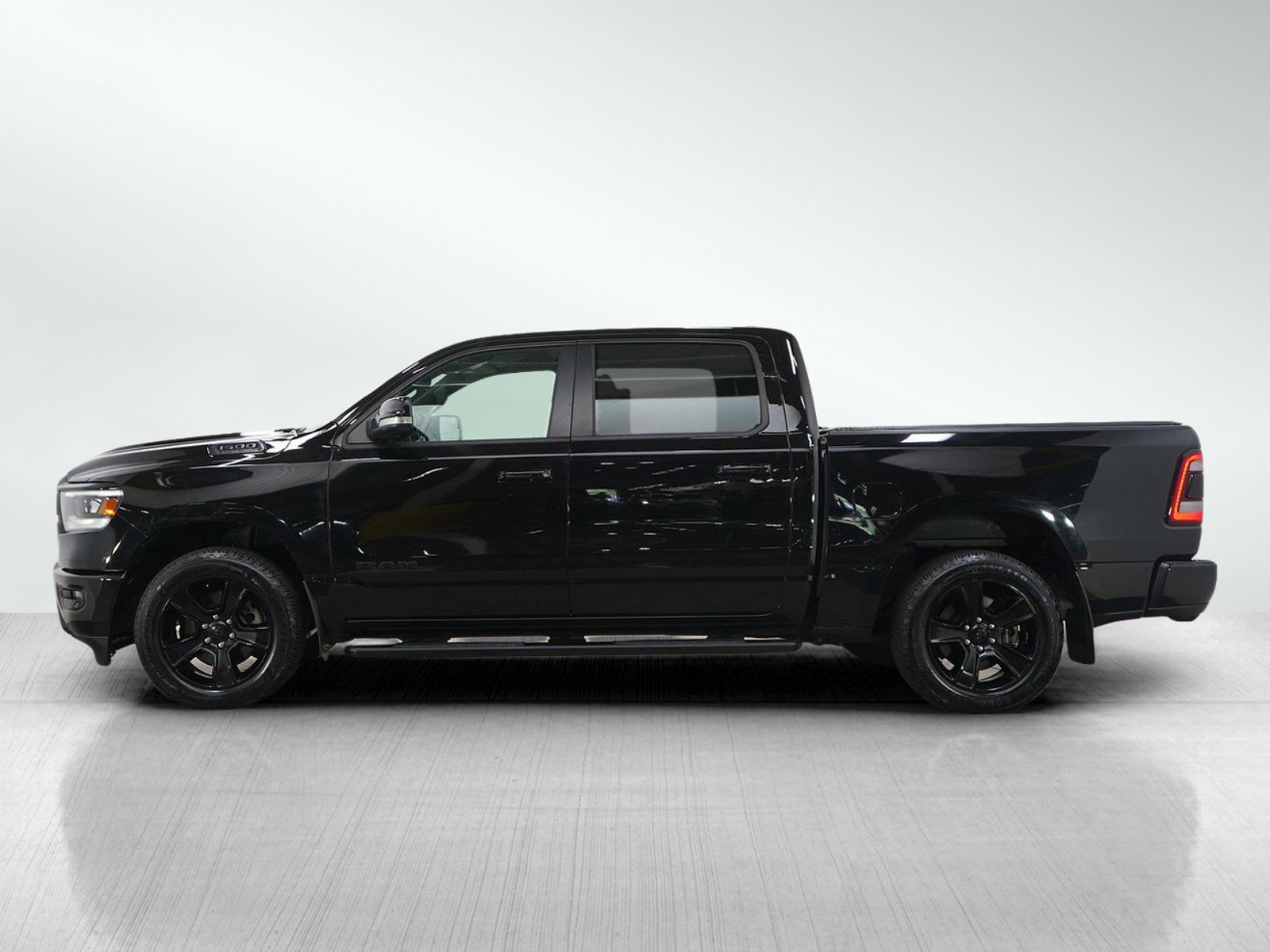 Used 2020 RAM Ram 1500 Pickup Big Horn/Lone Star with VIN 1C6SRFFT9LN312576 for sale in Burnsville, Minnesota