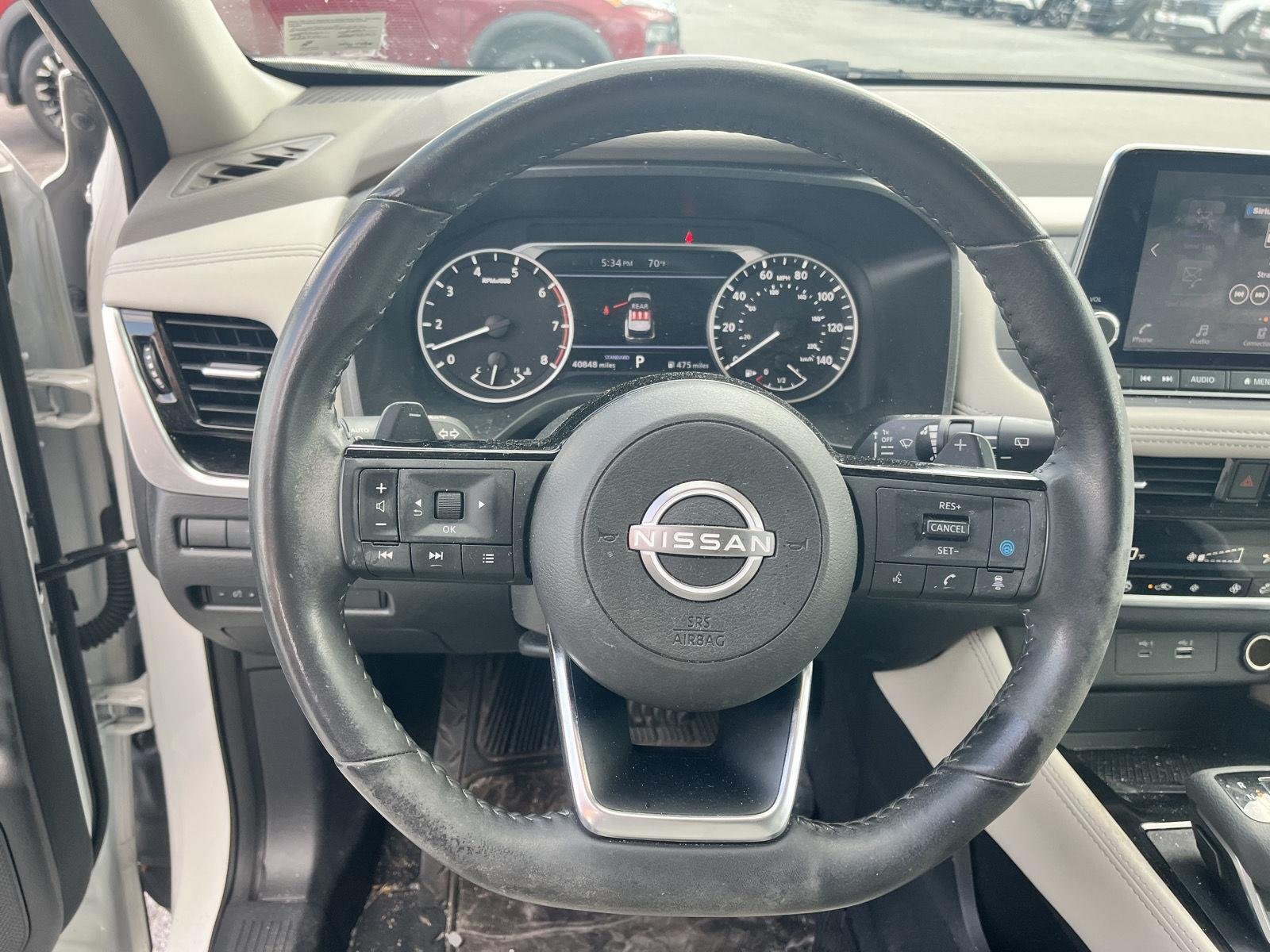 Used 2023 Pearl White Tricoat Nissan SL image 16