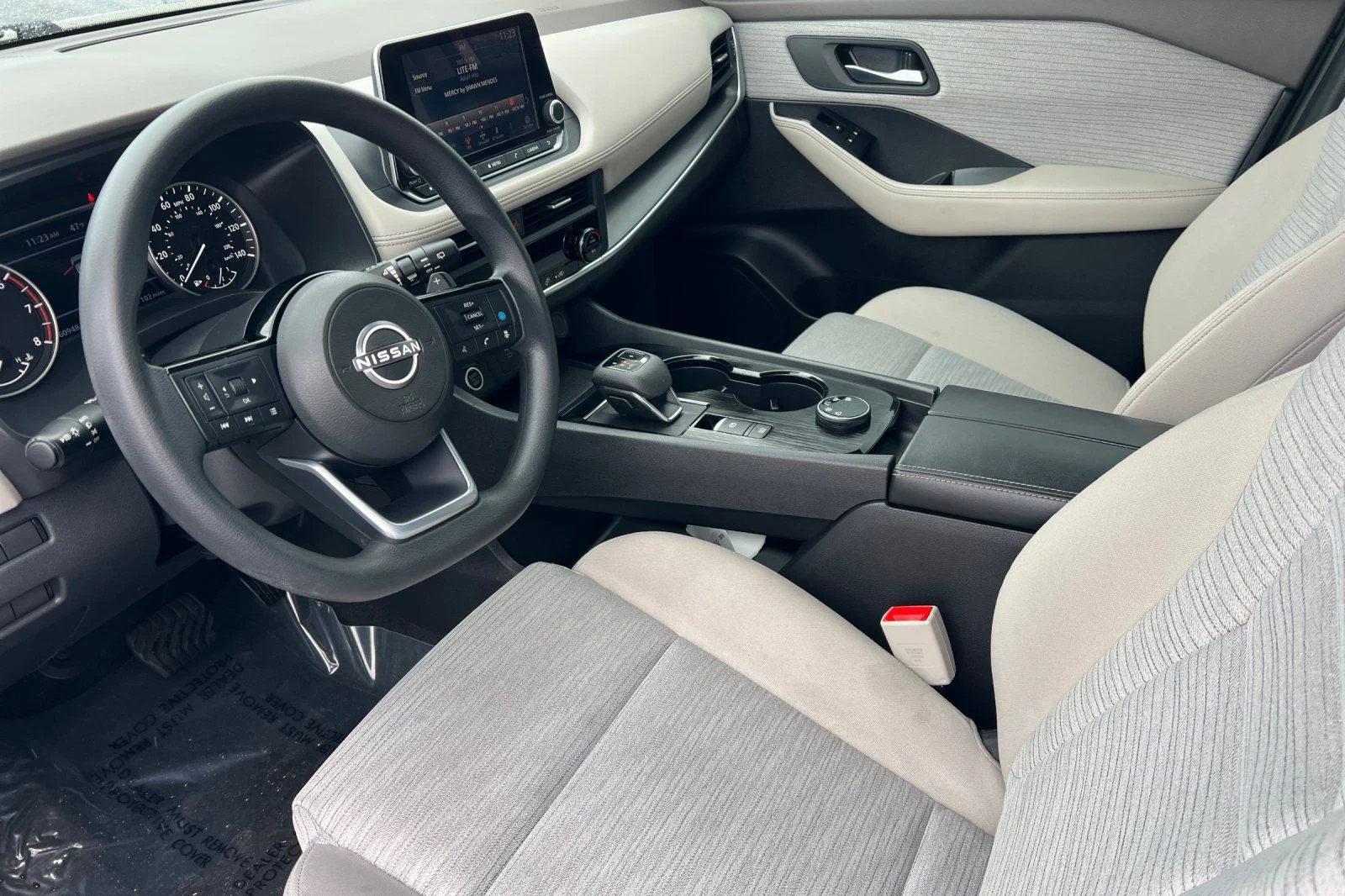 Used 2023 White Nissan SV image 7