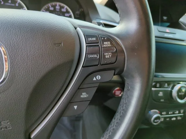 Used 2018 White Acura Technology Package image 30