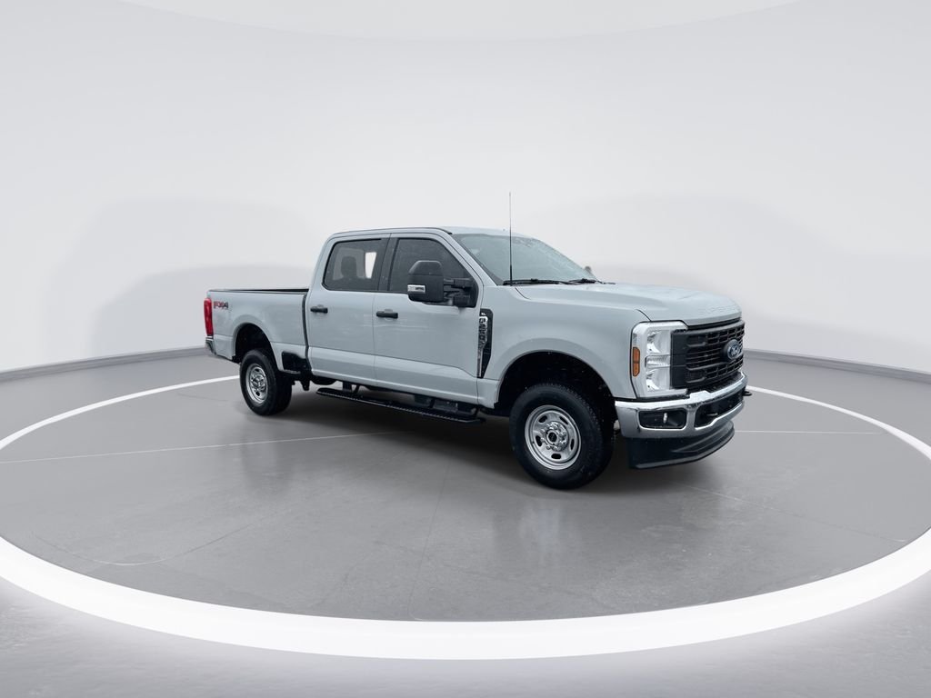 Used 2025 Avalanche Ford XL image 2