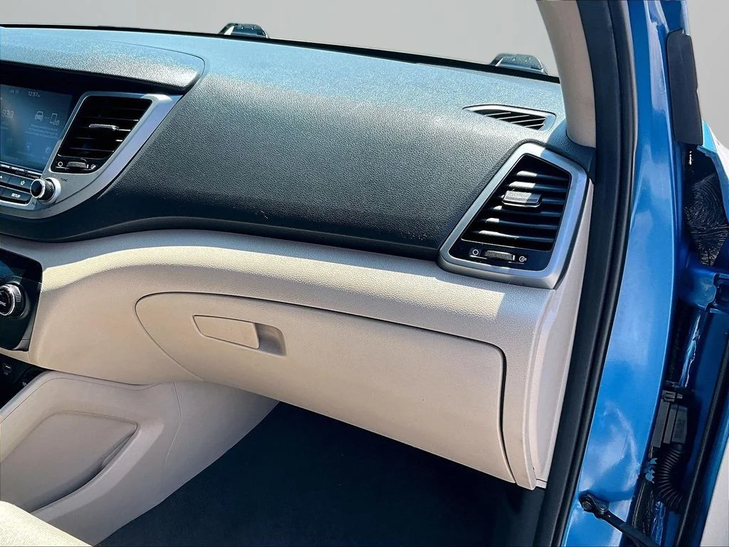 Used 2018 Blue Hyundai Value image 18