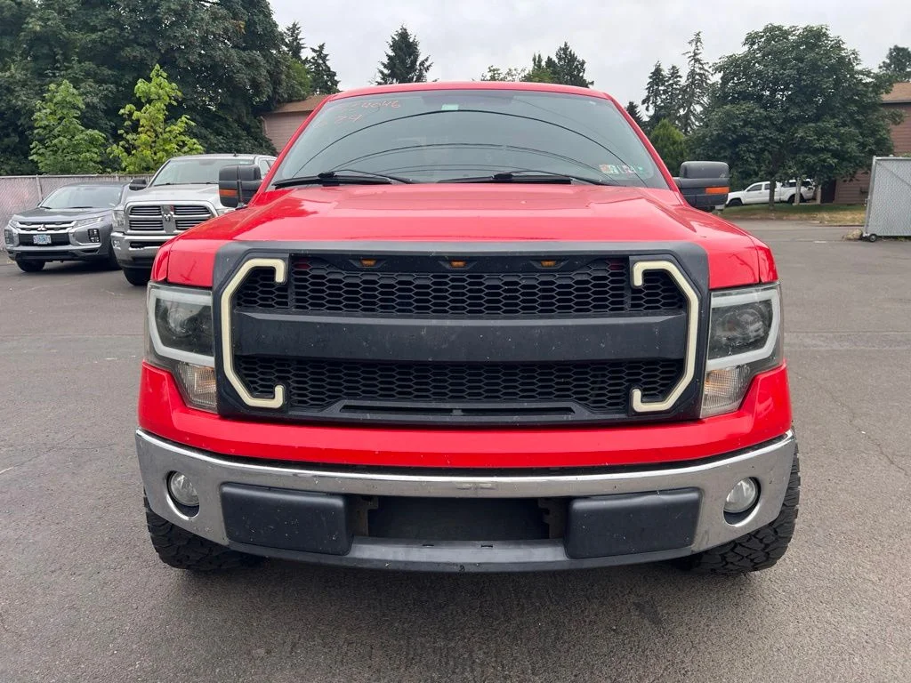 Used 2013 Red Ford XLT image 3