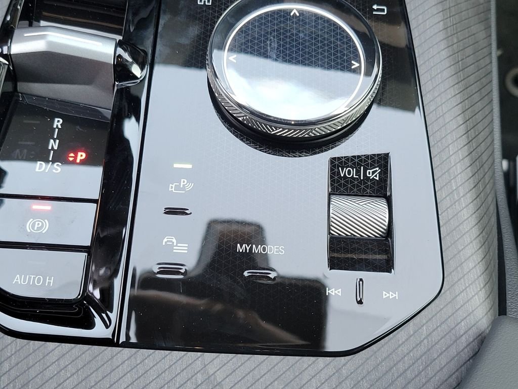 2026 BMW X3 30 - Photo 26