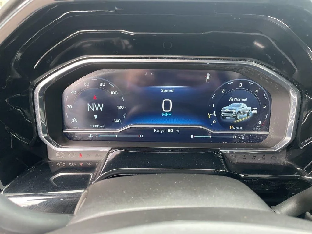 Used 2023 White Chevrolet LT image 25