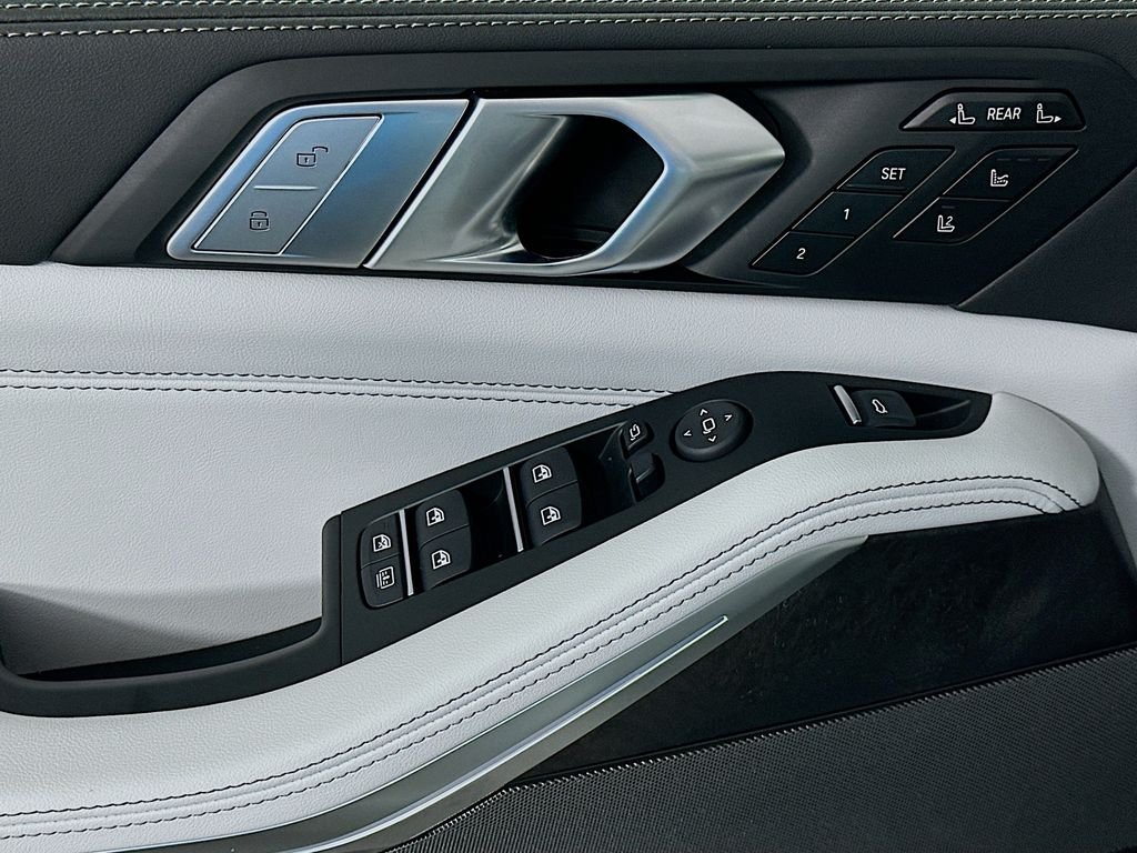 New 2027 Alpine White BMW xDrive40i image 20