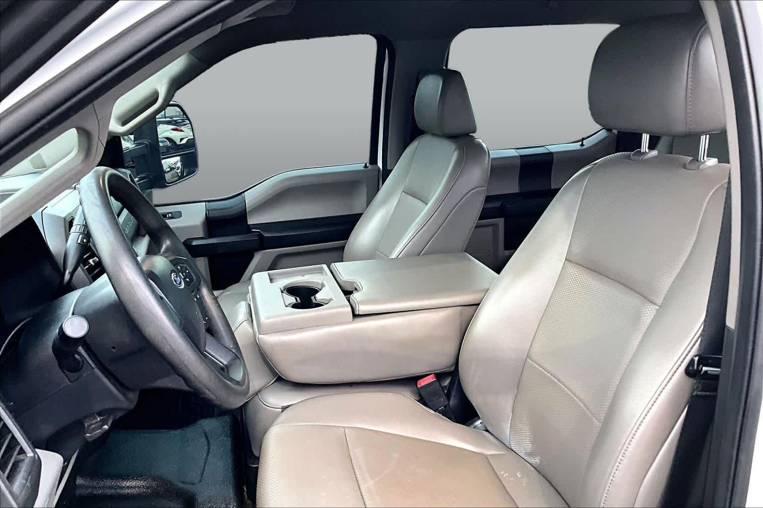 Used 2020 Oxford White Ford XL image 8