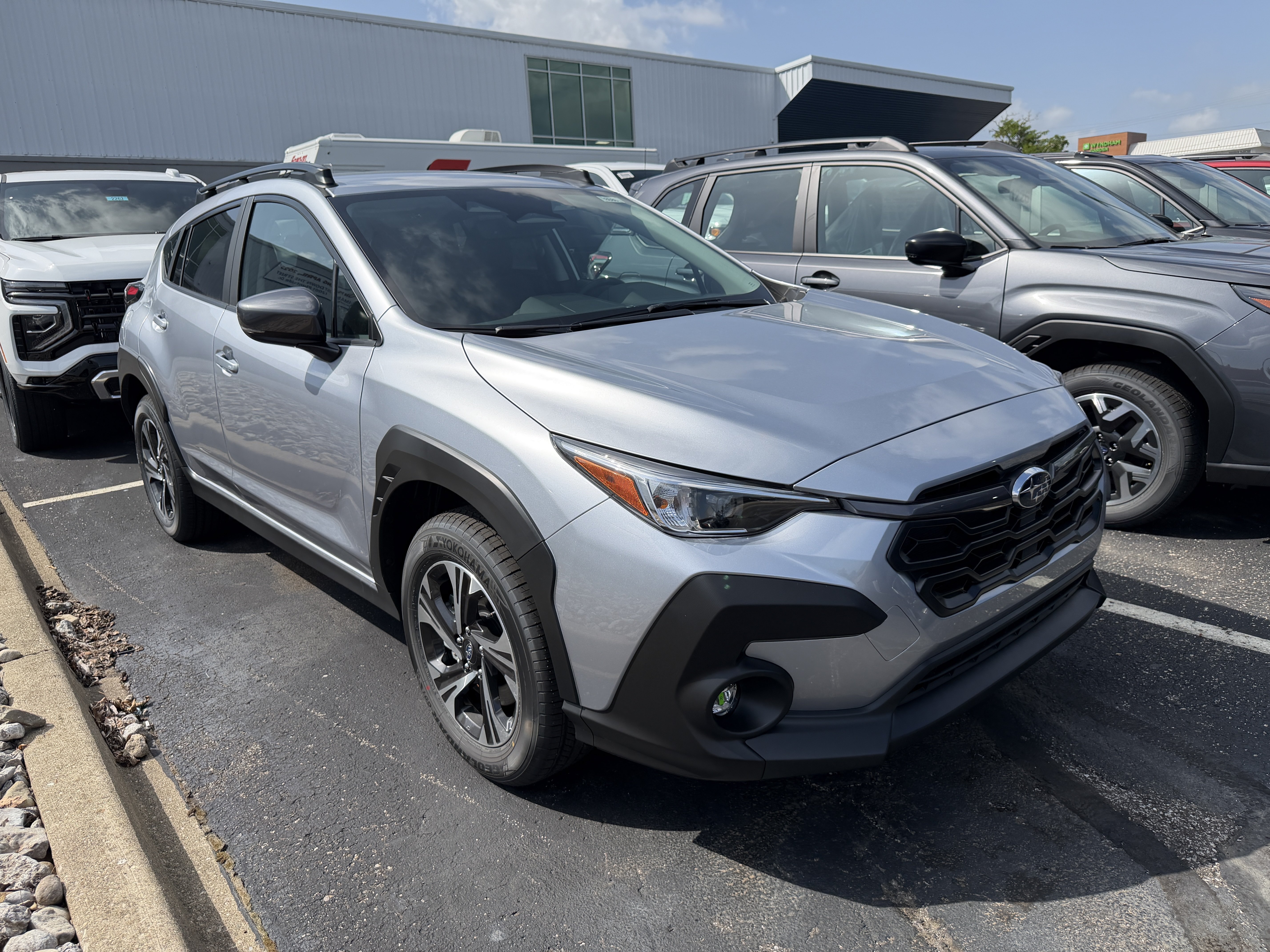 New 2026 ICE SILVER METALLIC Subaru Premium image 2