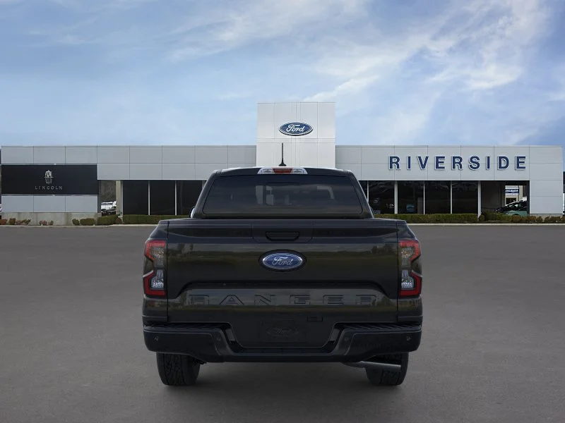 New 2026 Shadow Black Ford XLT image 5