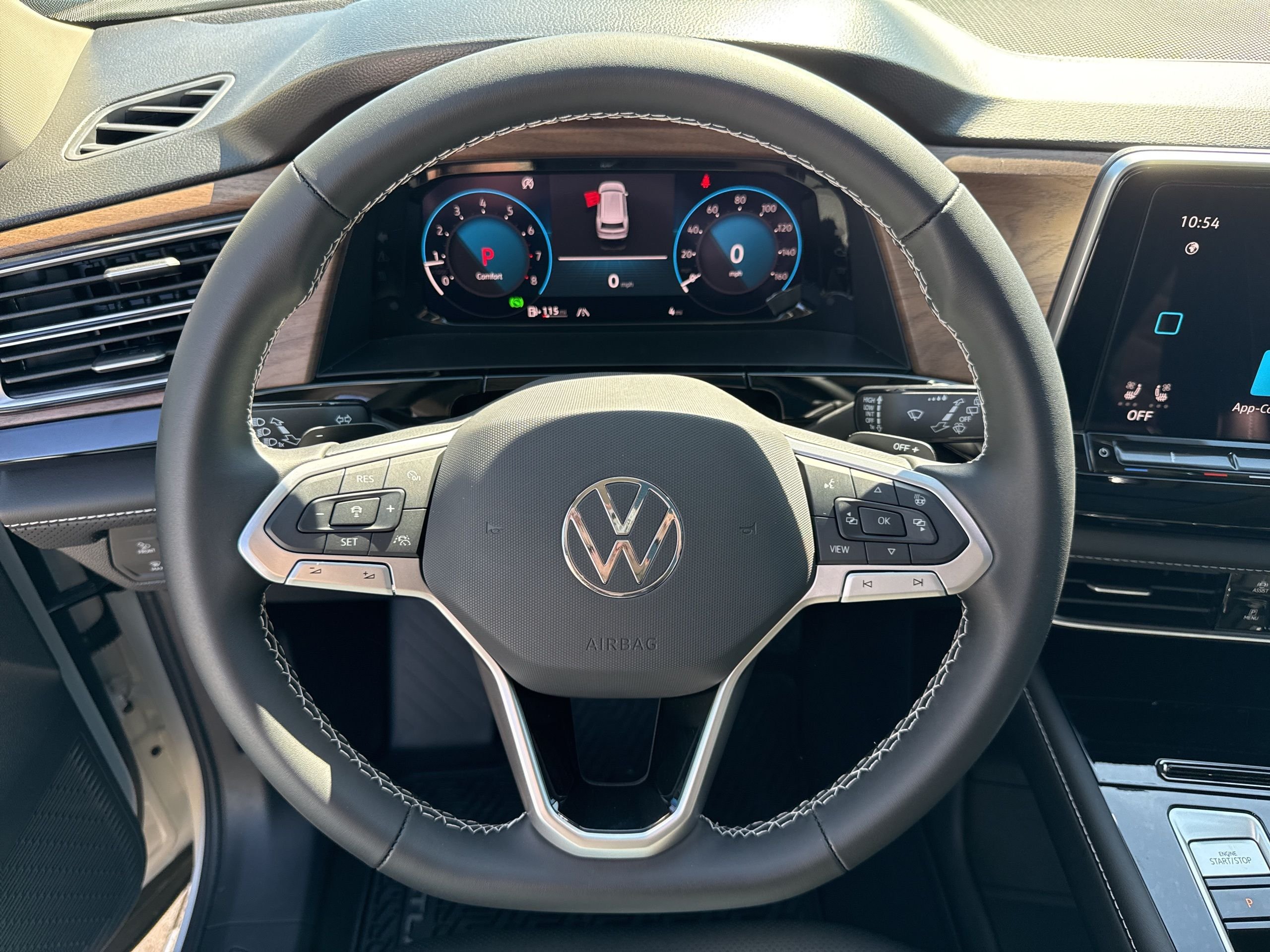 New 2026 White Volkswagen 2.0T SE w/Technology image 14