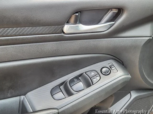 Used 2024 Gray Nissan 2.5 SV image 13