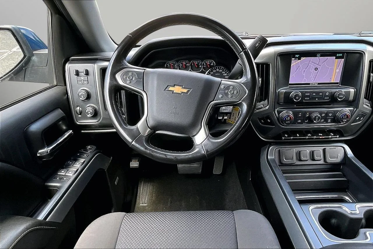 Certified Used 2018 Blue Chevrolet LT image 10