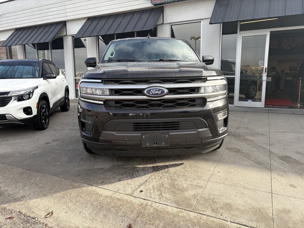 2024 Ford Expedition MAX XLT photo 3
