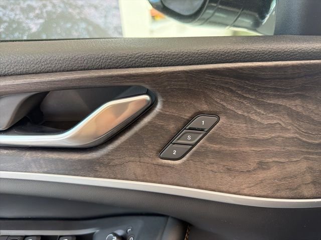 New 2026 Silver Zynith Exterior Paint Jeep  image 26