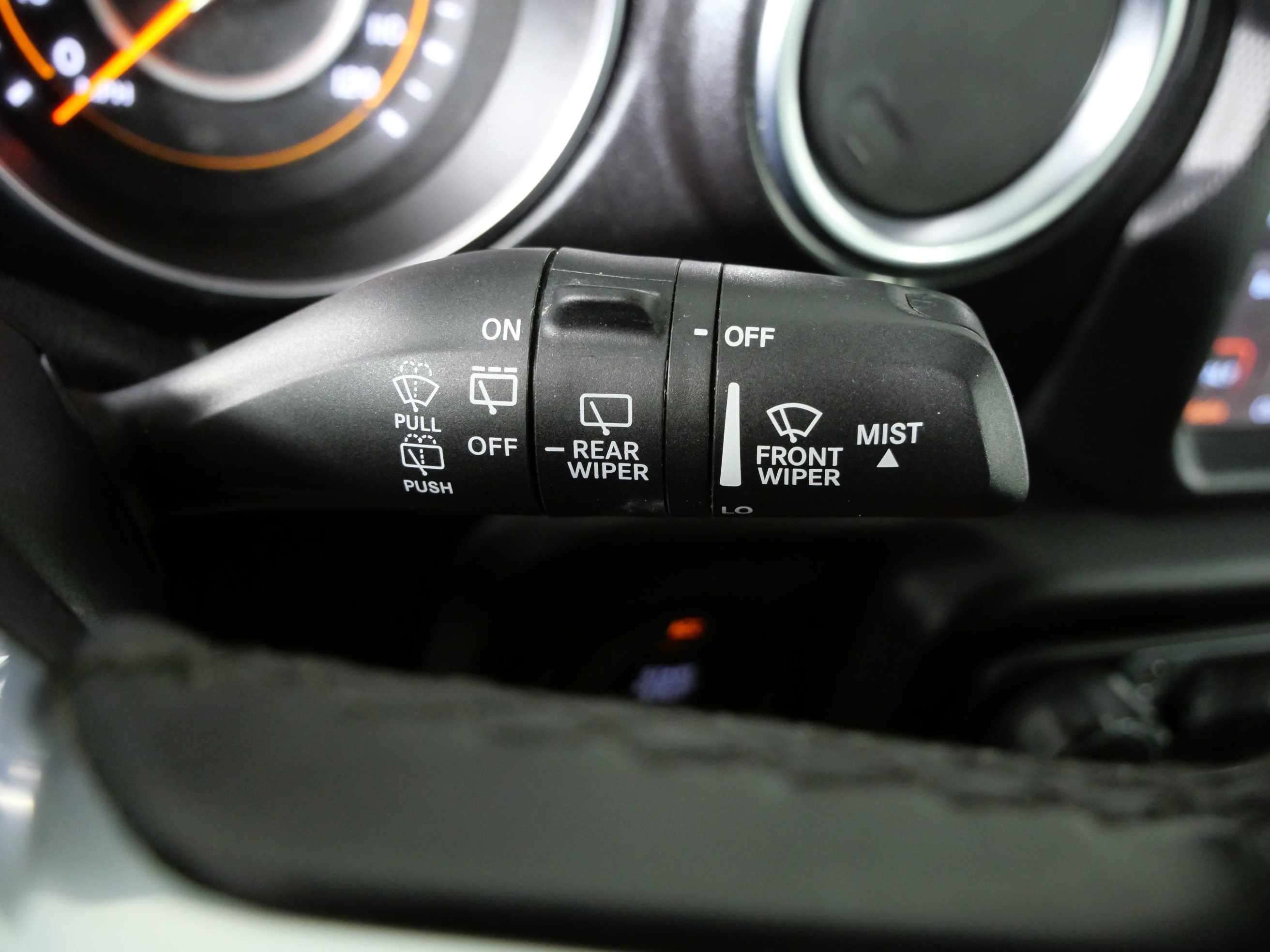 Used 2020 Black Clearcoat Jeep Sahara Altitude image 28