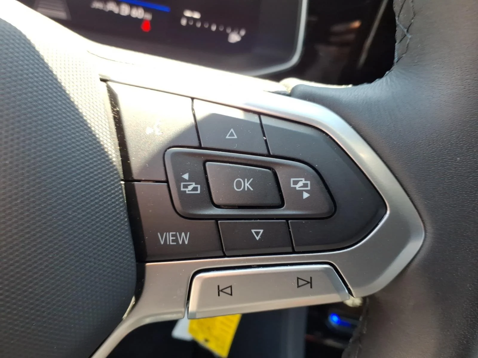 Used 2026 Platinum Gray Metallic 2r2r Volkswagen SPORT AUTO image 20