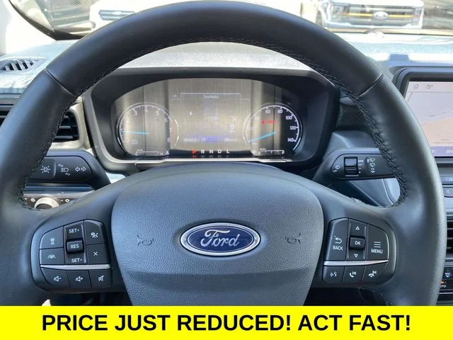 Certified Used 2024  Ford Lariat image 31