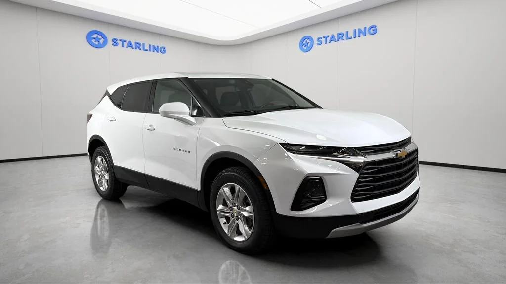 Used 2022 Summit White Chevrolet 2LT image 13